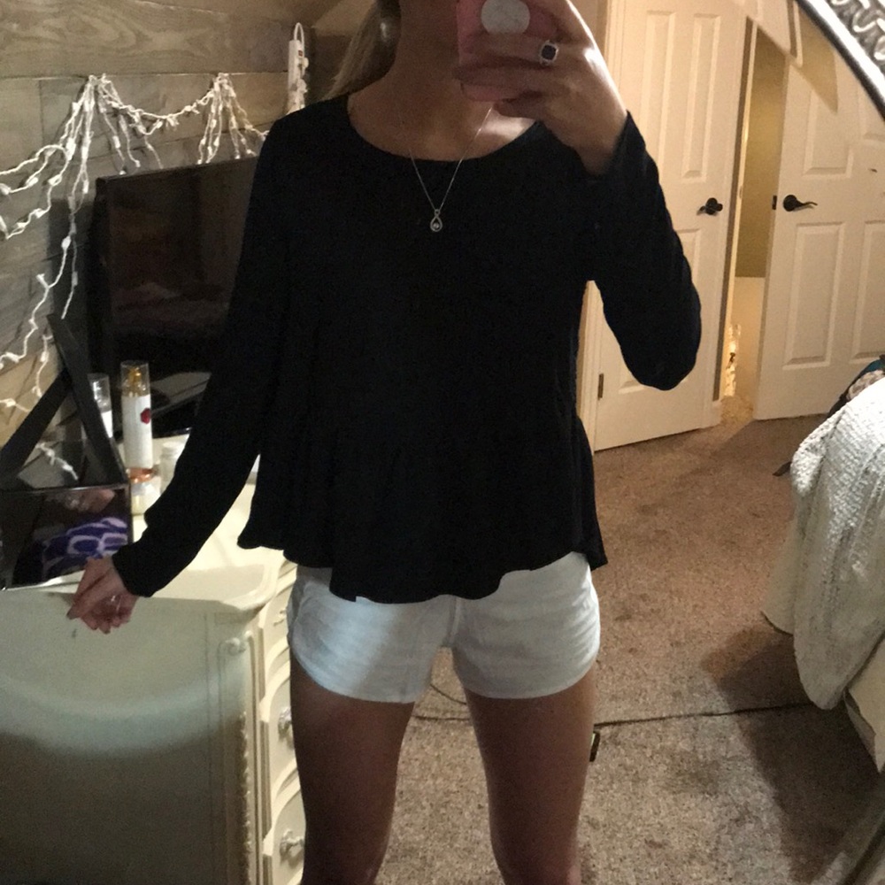 Boutique too black